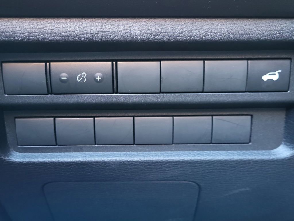 Used 2024 Mitsubishi Outlander SE image 29