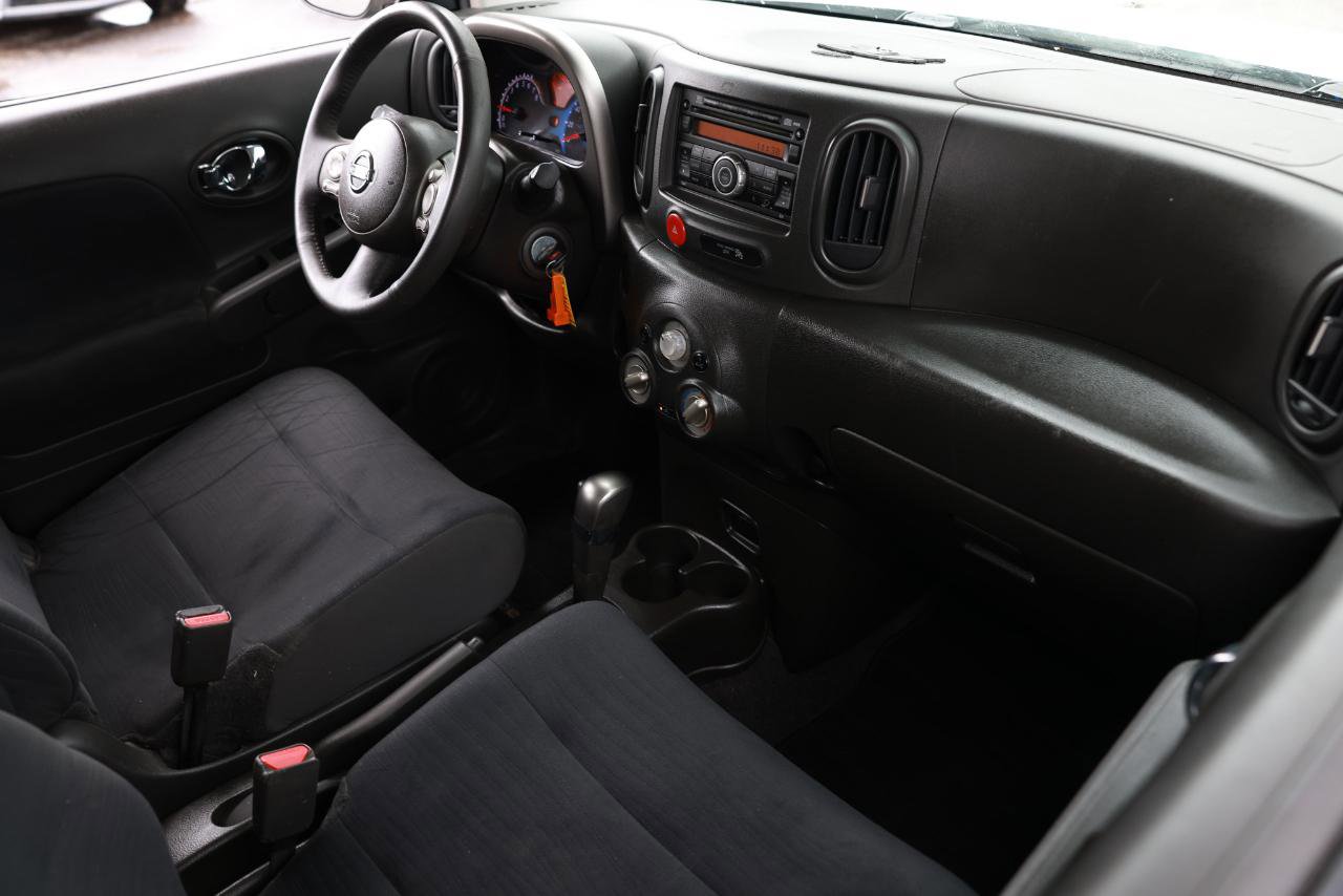 Used 2011 Nissan Cube 1.8 S w/ Interior Designer Pkg FWD image 18