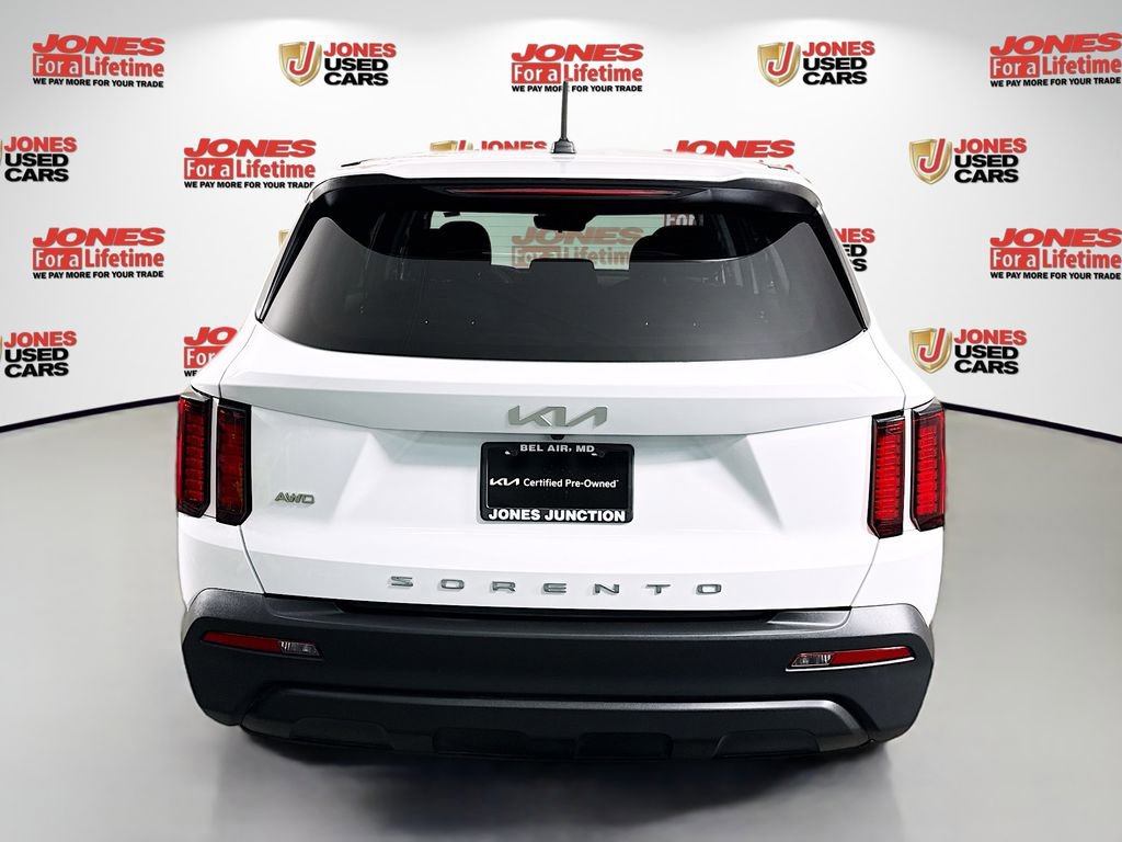 Used 2022 Kia Sorento LX image 14