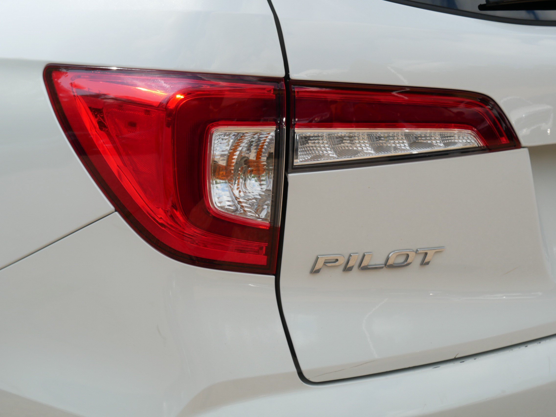 Used 2021 Honda Pilot Touring image 17