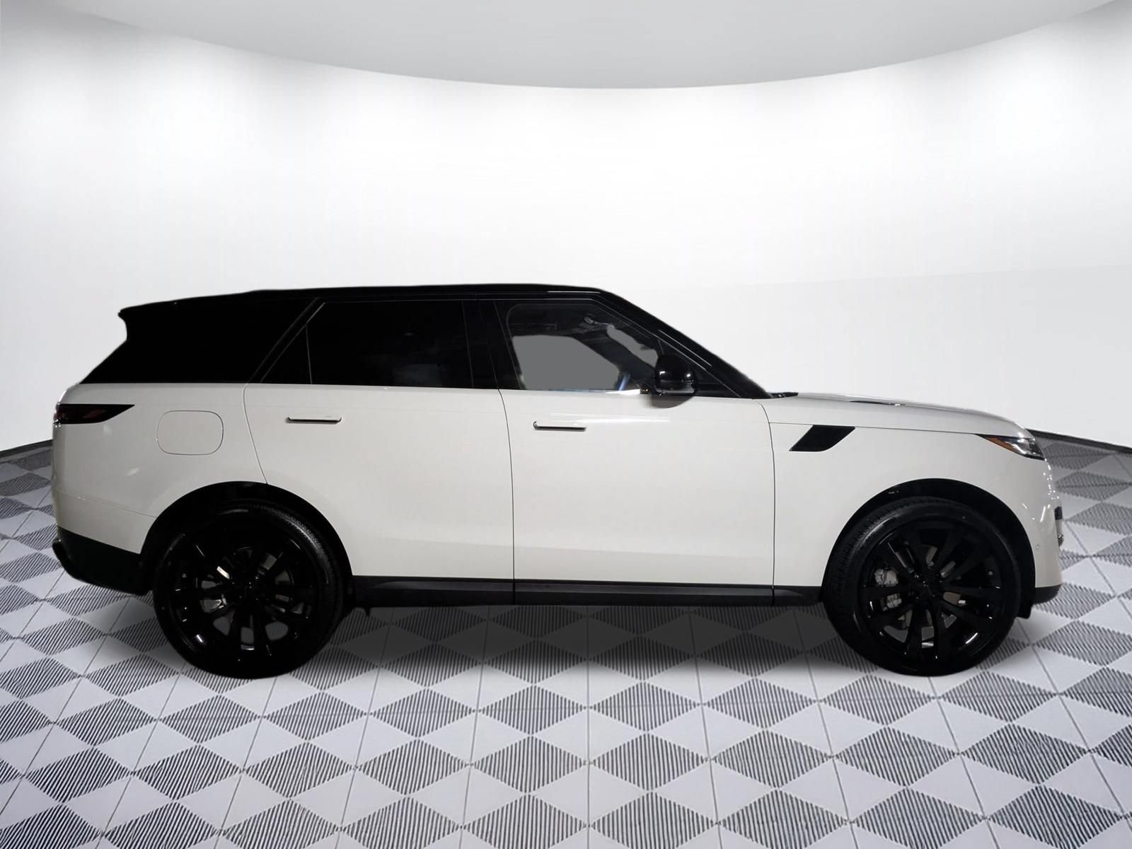 New 2026 Land Rover Range Rover Sport SE AWD/4WD image 12