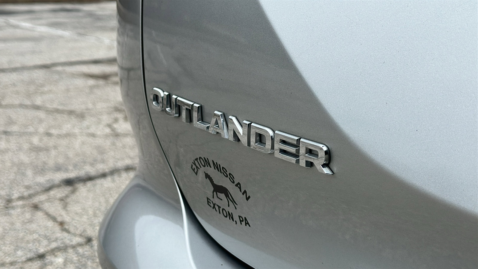 Used 2022 Mitsubishi Outlander SE image 9