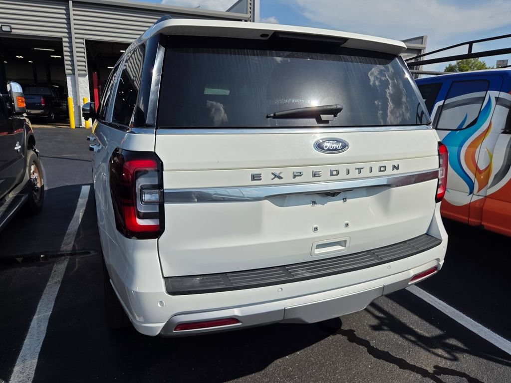 Used 2024 Ford Expedition Platinum AWD/4WD image 9
