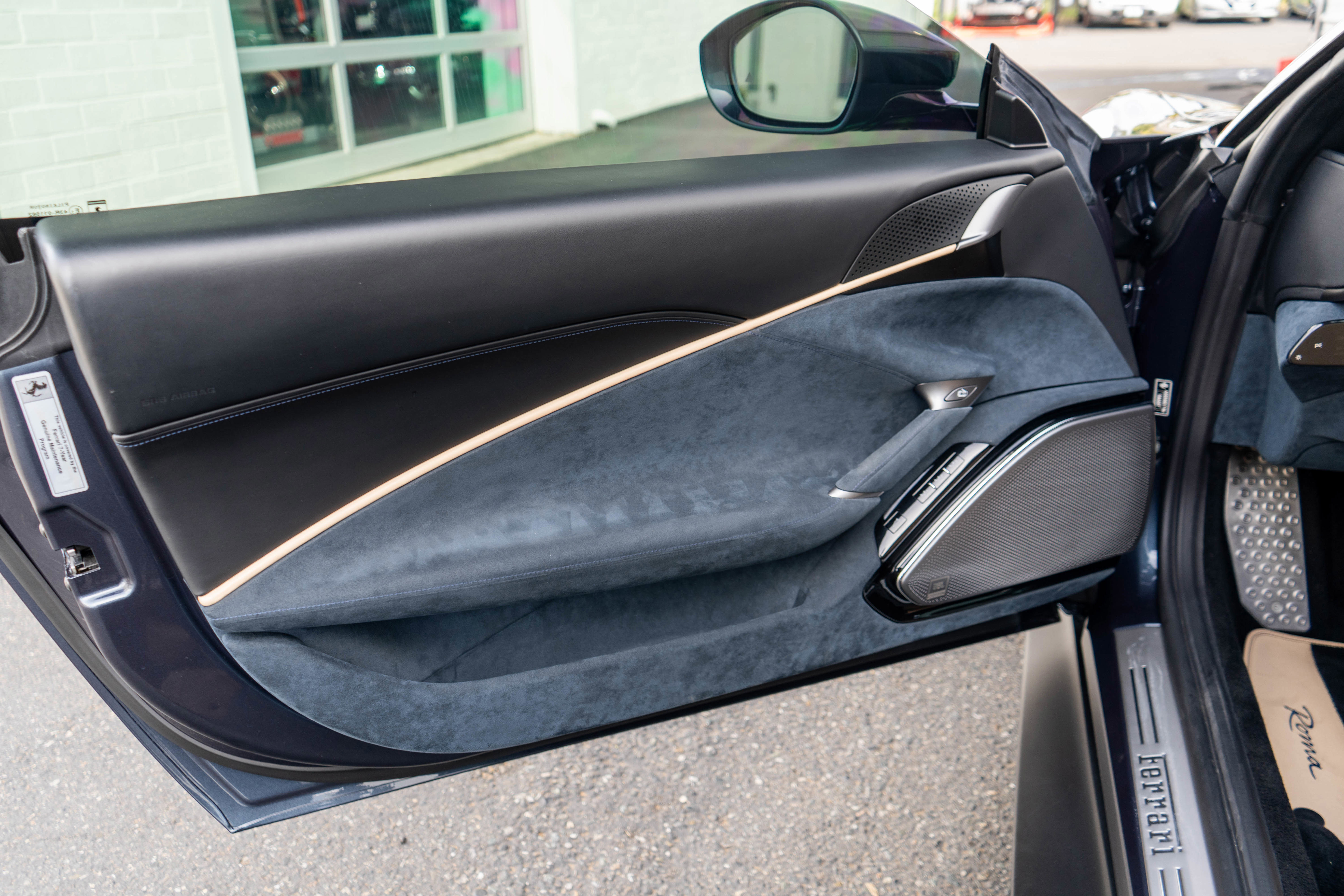 Used 2021 Ferrari Roma RWD image 12