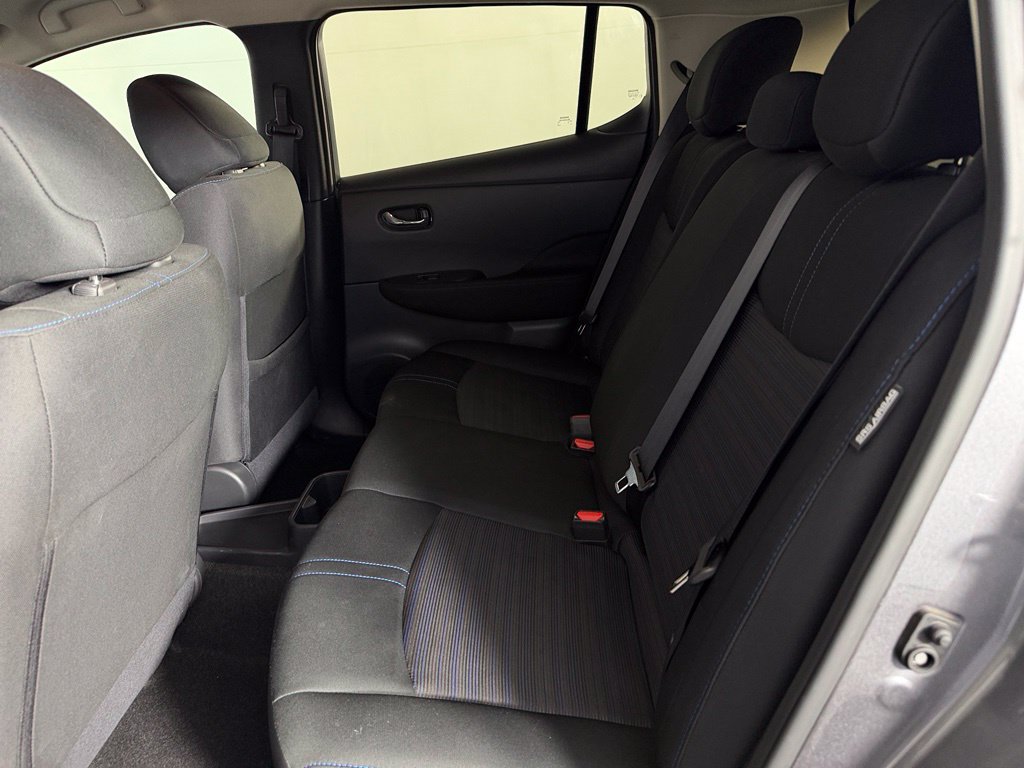 Used 2025 Nissan Leaf S FWD image 18