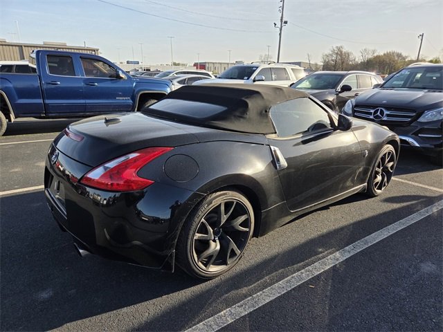 Used 2014 Nissan 370Z Touring w/ Sport Package image 4