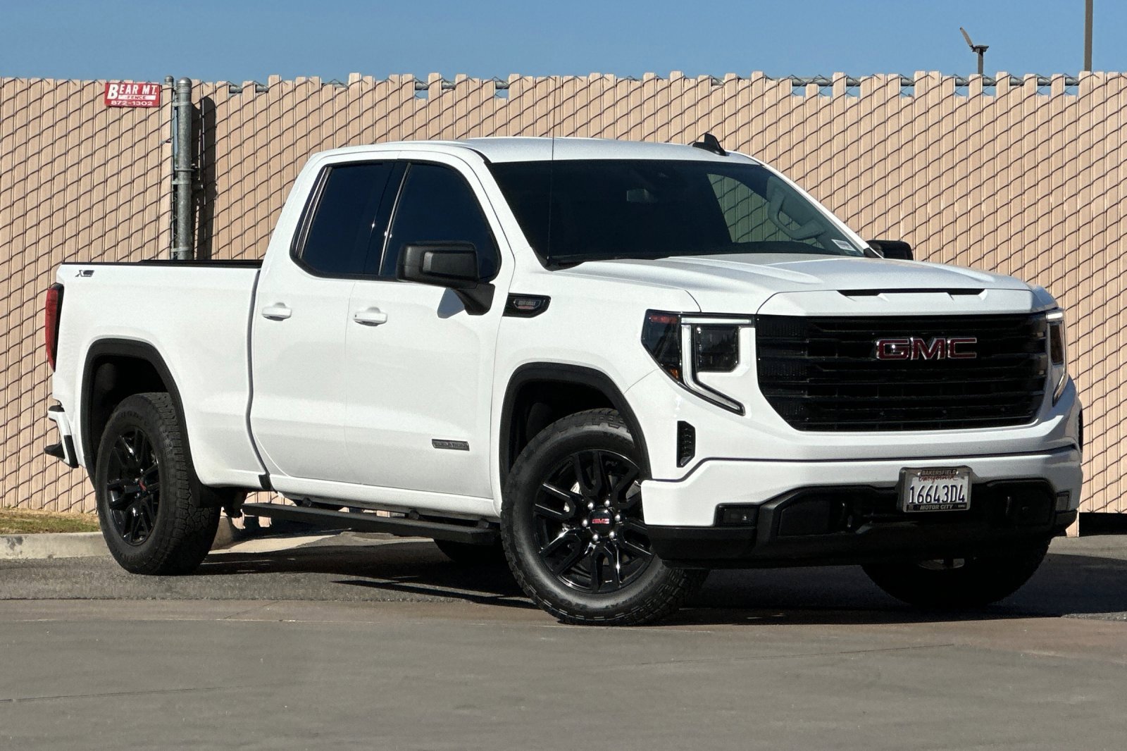 Certified 2023 GMC Sierra 1500 Elevation w/ Preferred Package AWD/4WD image 2