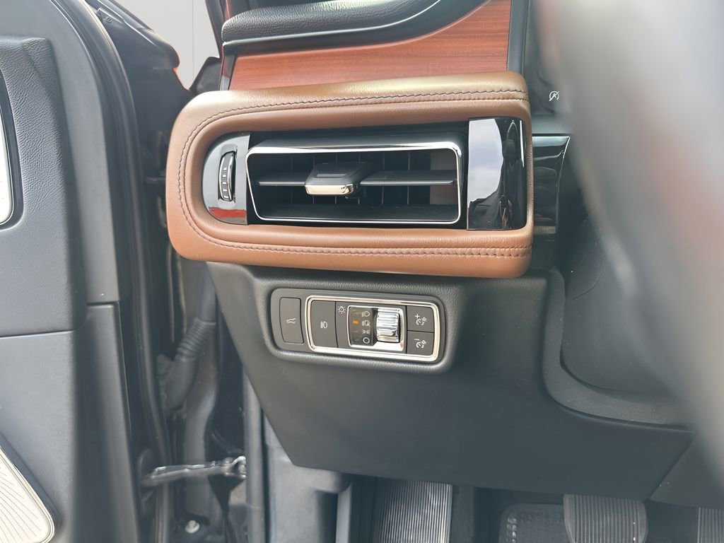 Used 2020 Lincoln Aviator Reserve w/ Equipment Group 202A image 29