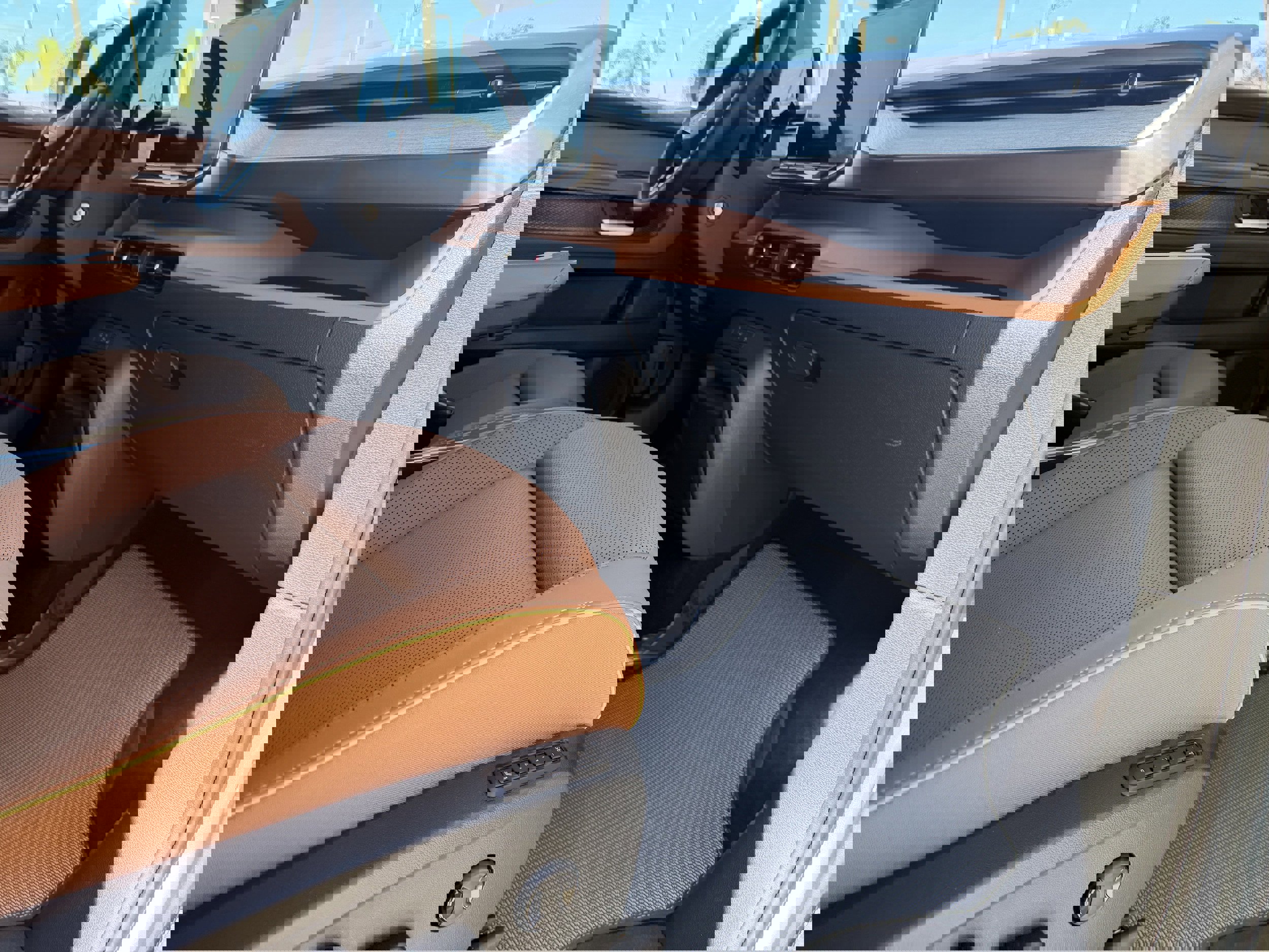 New 2025 Volkswagen ID. Buzz Pro S image 12