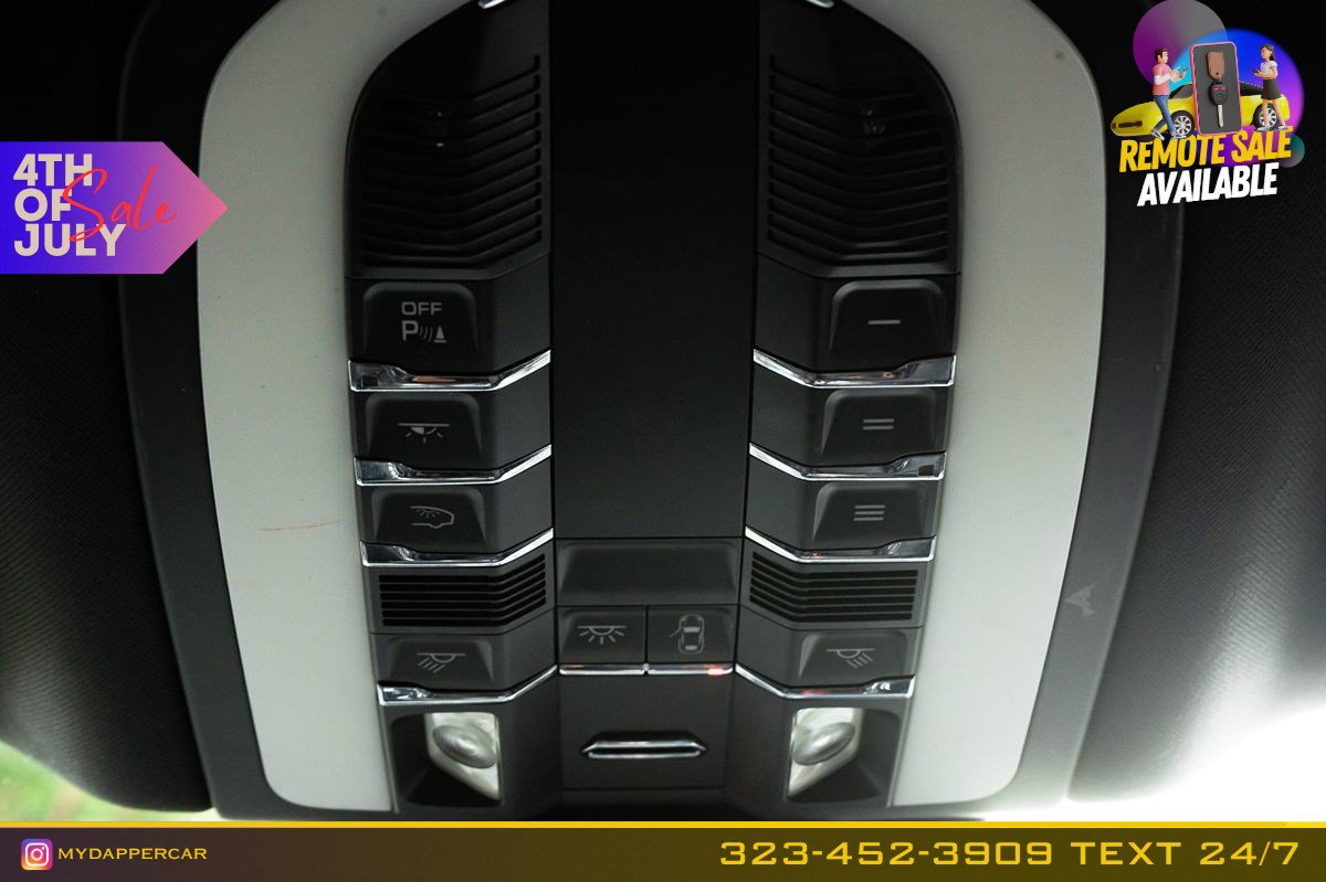 Used 2019 Porsche Macan w/ Driver Memory Package AWD/4WD image 24