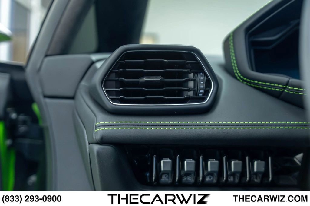 Used 2021 Lamborghini Huracan EVO RWD image 56