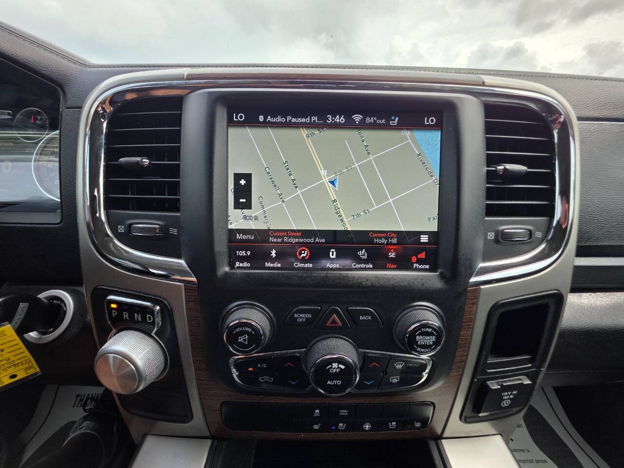Used 2018 RAM 1500 Laramie RWD image 16