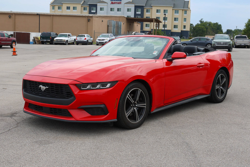 Used 2025 Ford Mustang Premium RWD image 6