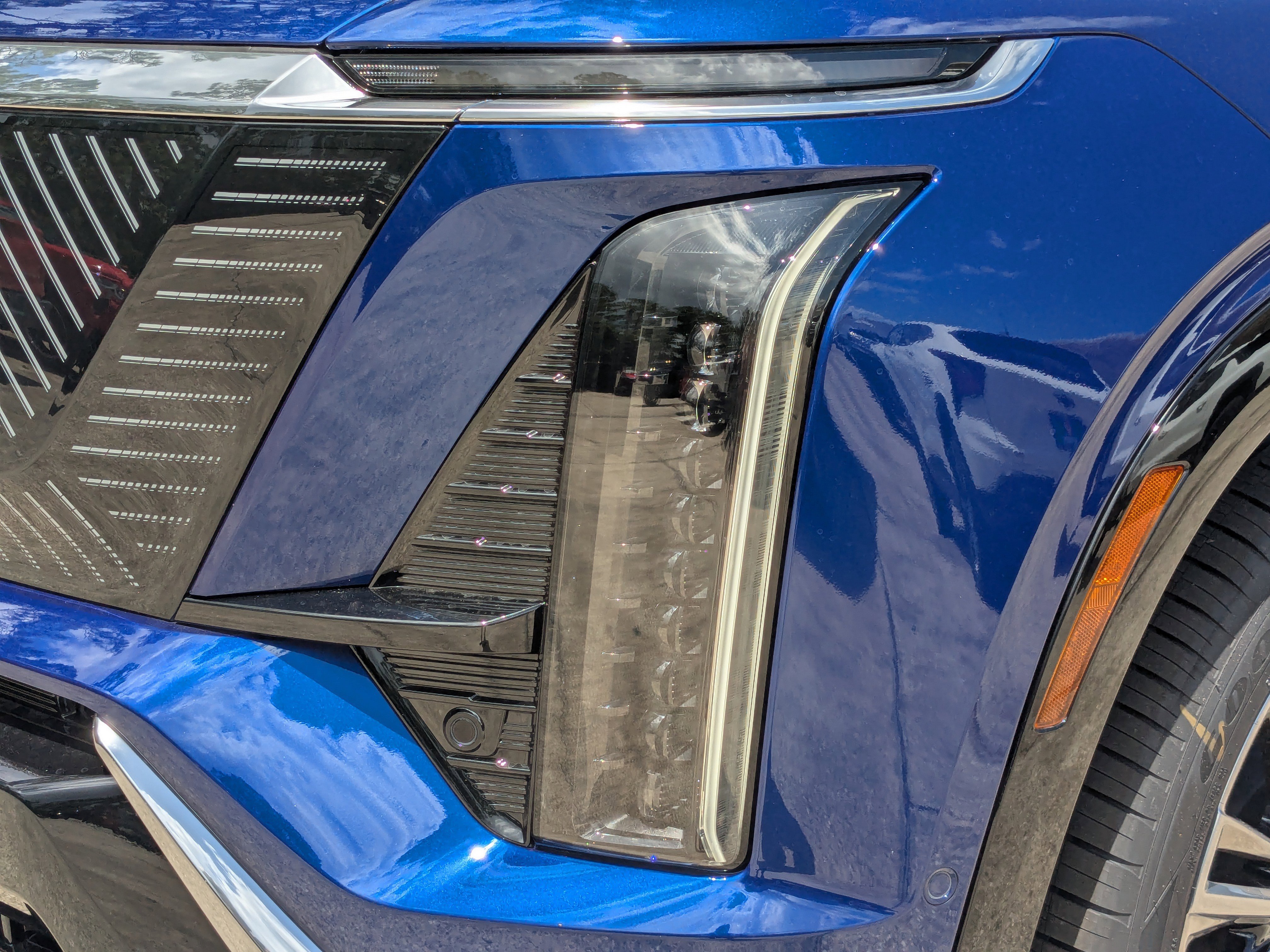 New 2026 Cadillac Vistiq Premium Luxury w/ LPO, Floor Liner Package image 24