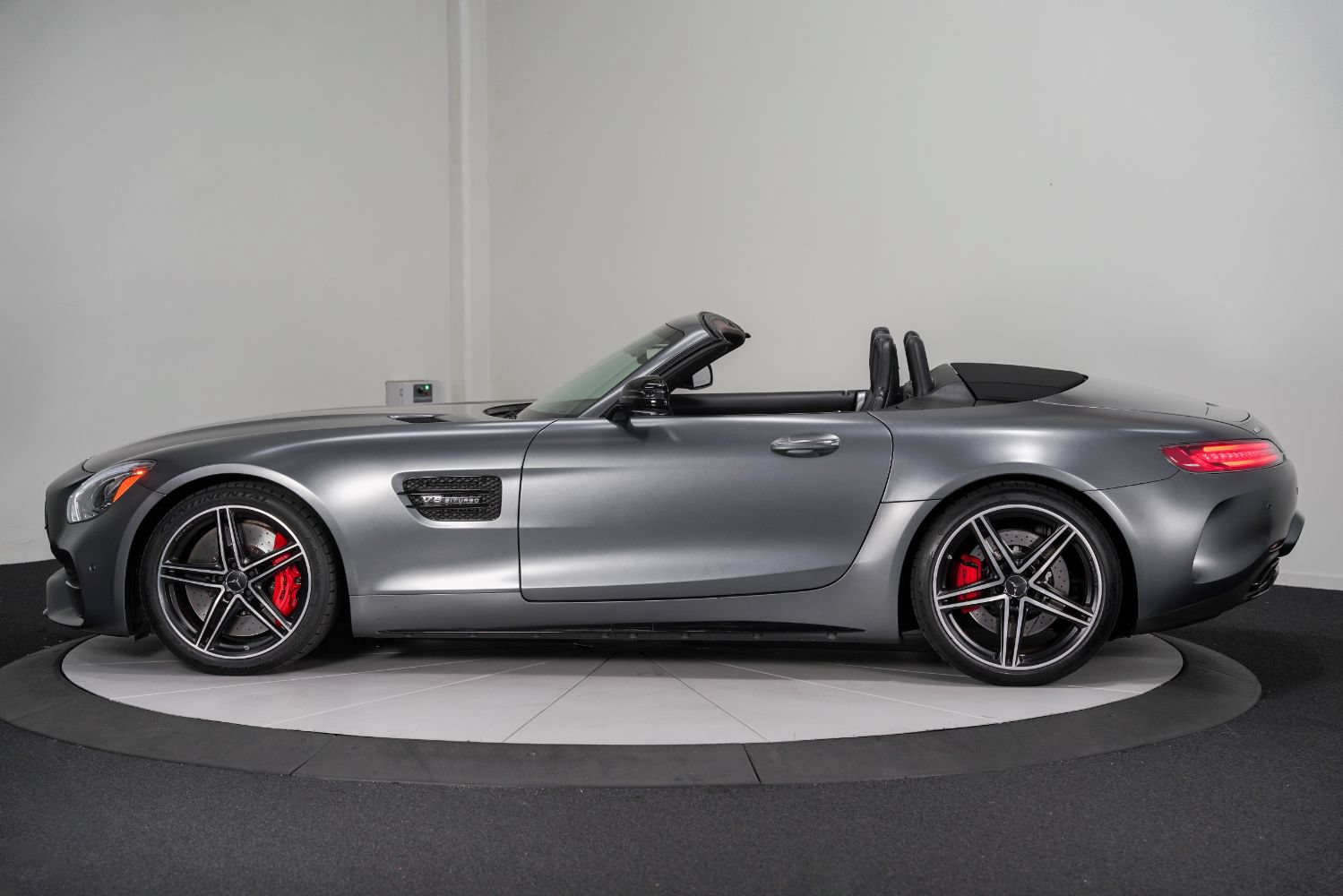 Used 2018 Mercedes-Benz AMG GT C image 7