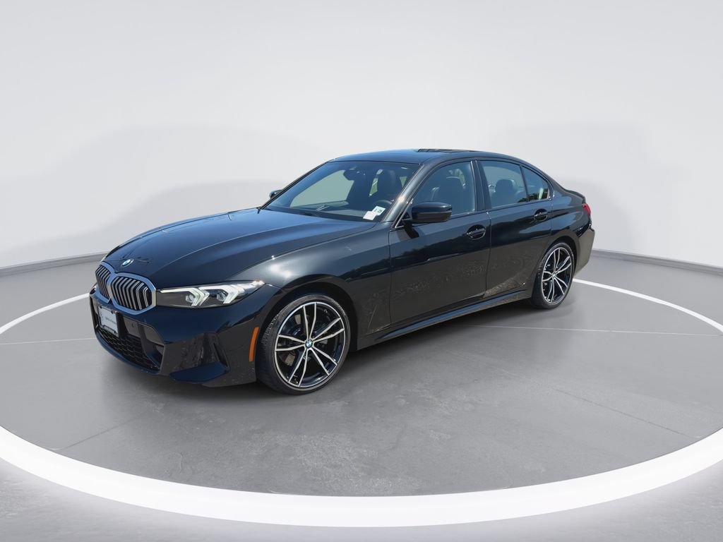 Used 2024 BMW 330i xDrive Sedan w/ M Sport Package AWD/4WD image 4