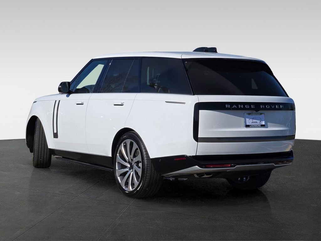 New 2026 Land Rover Range Rover SE image 4