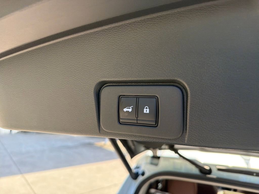 Used 2024 Nissan Rogue Platinum w/ Platinum Premium Package image 35