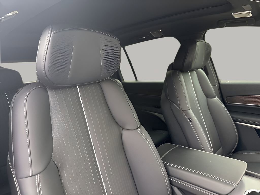 New 2026 Cadillac Vistiq Sport w/ LPO, Floor Liner Package image 14