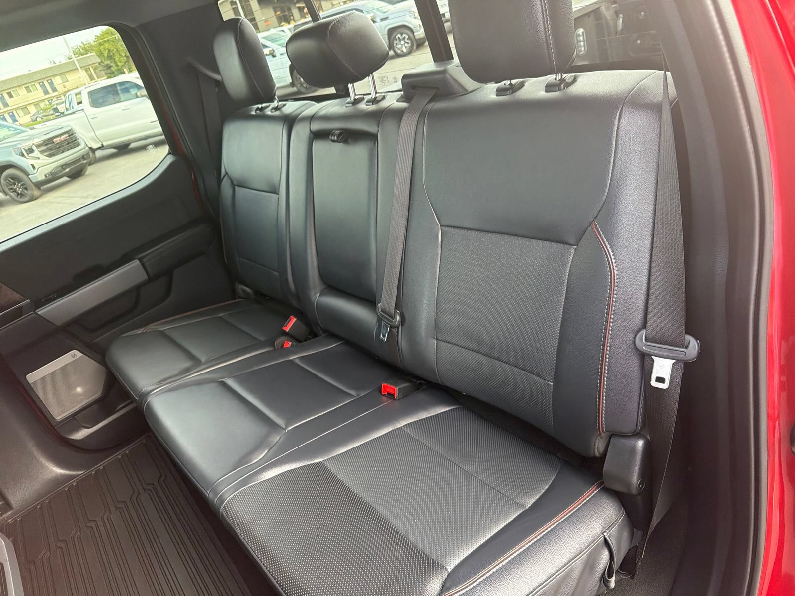 Used 2024 Ford F250 Lariat w/ Sport Appearance Package AWD/4WD image 25