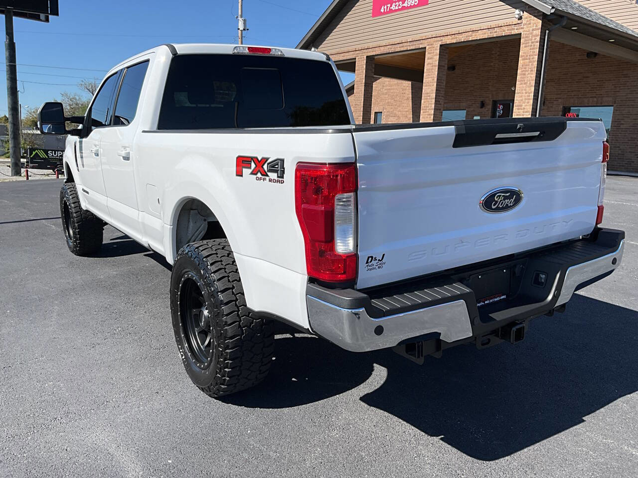 Used 2018 Ford F250 Lariat w/ Lariat Ultimate Package image 3