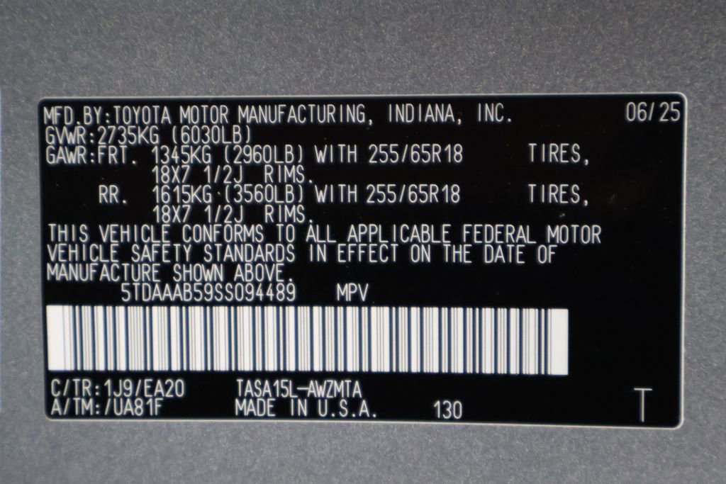 Certified 2025 Toyota Grand Highlander AWD image 17