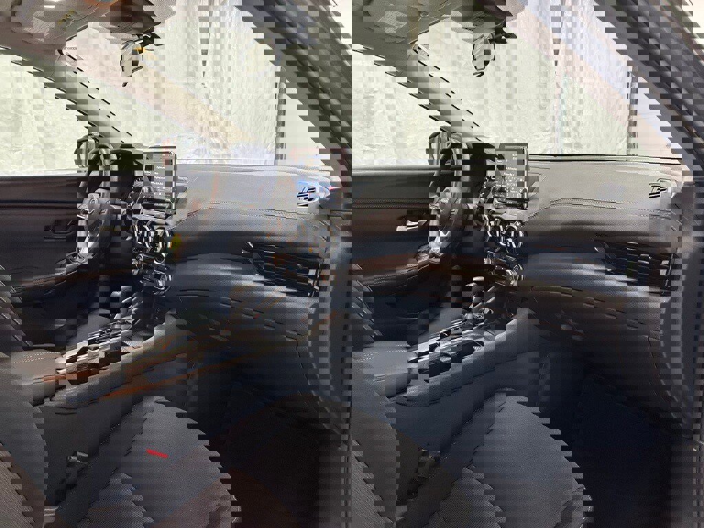 Used 2025 Nissan Sentra SV image 57