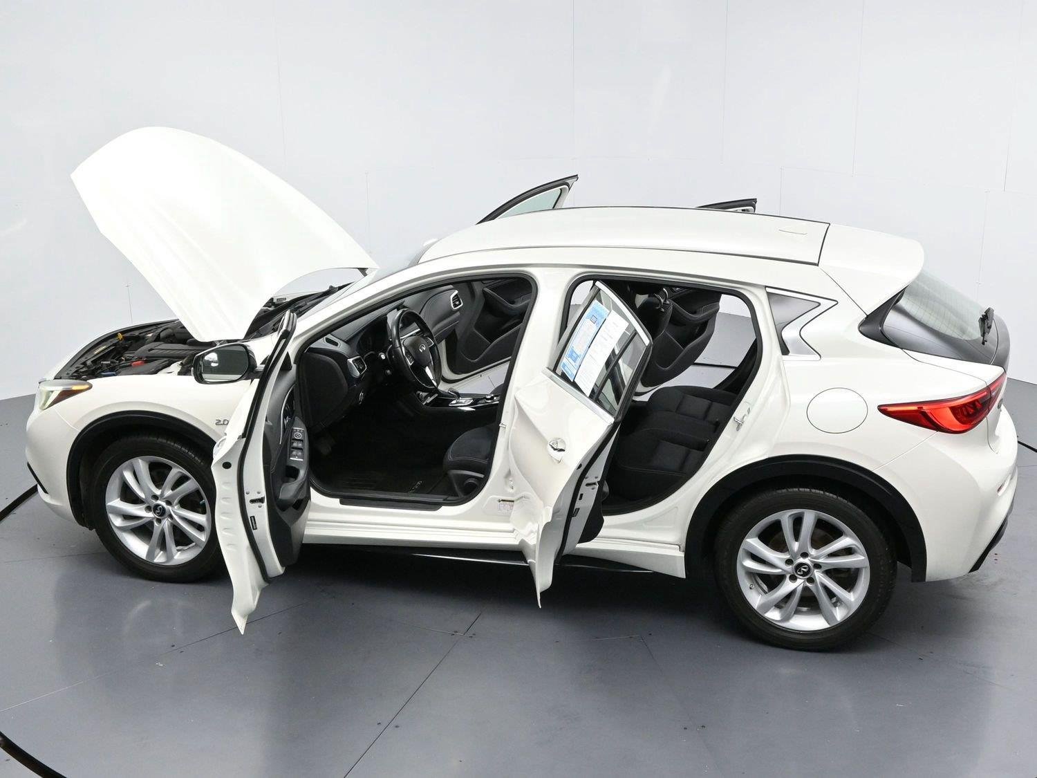 Used 2018 INFINITI QX30 FWD image 36