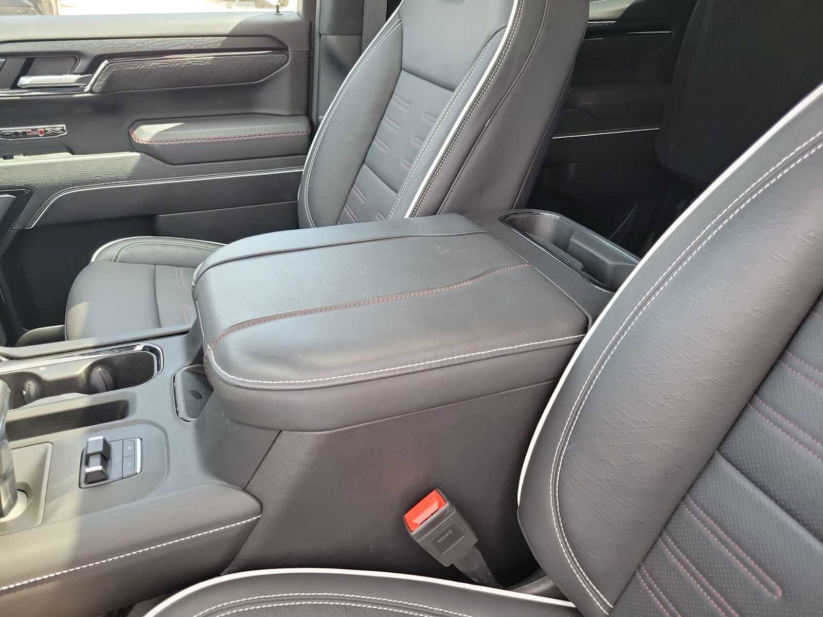 Used 2024 GMC Sierra 1500 AT4X image 20