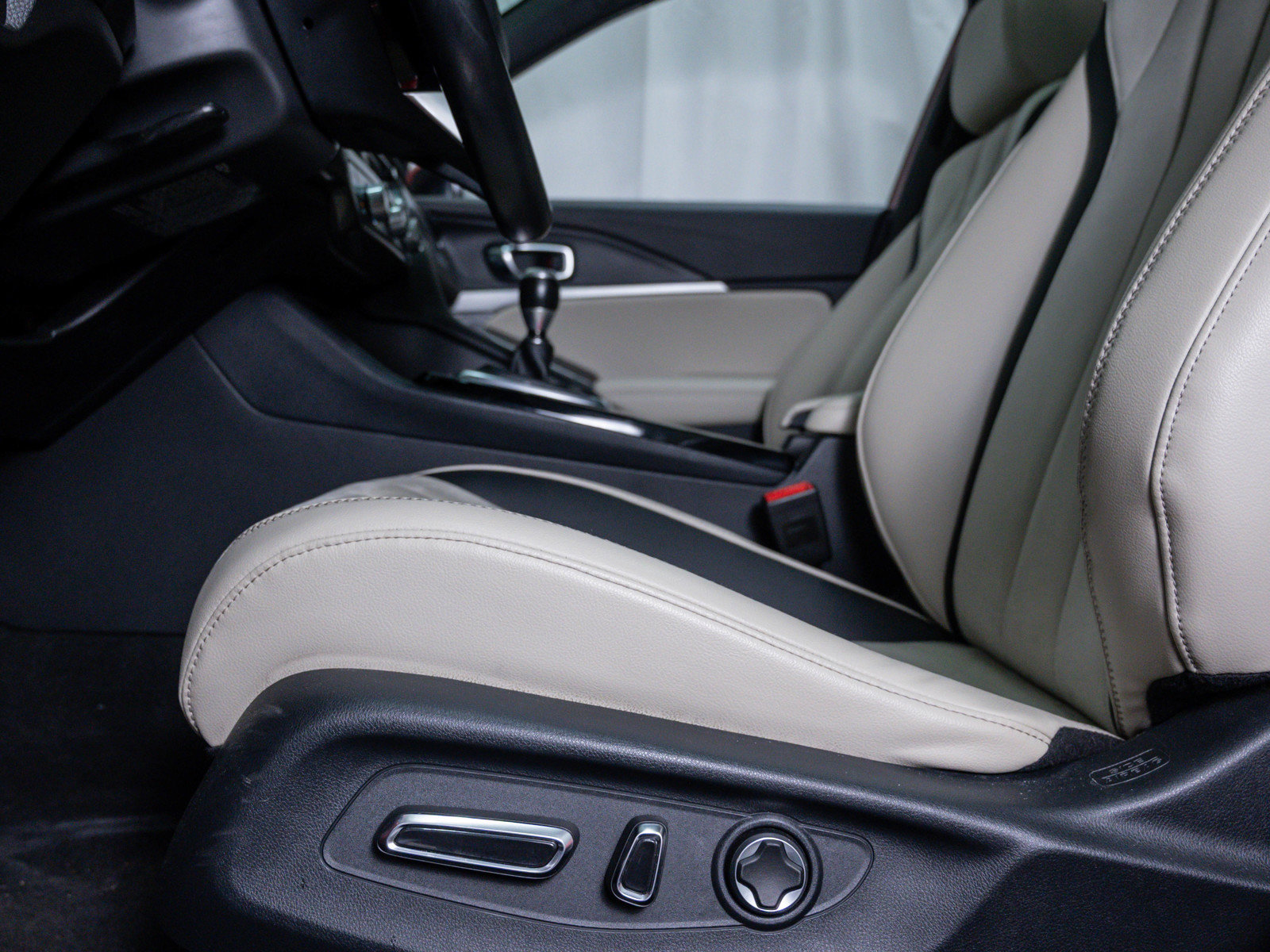 Used 2023 Acura Integra A-Spec image 18