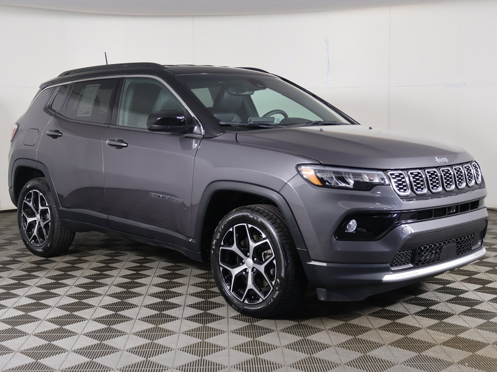 Used 2024 Jeep Compass Limited AWD/4WD image 2