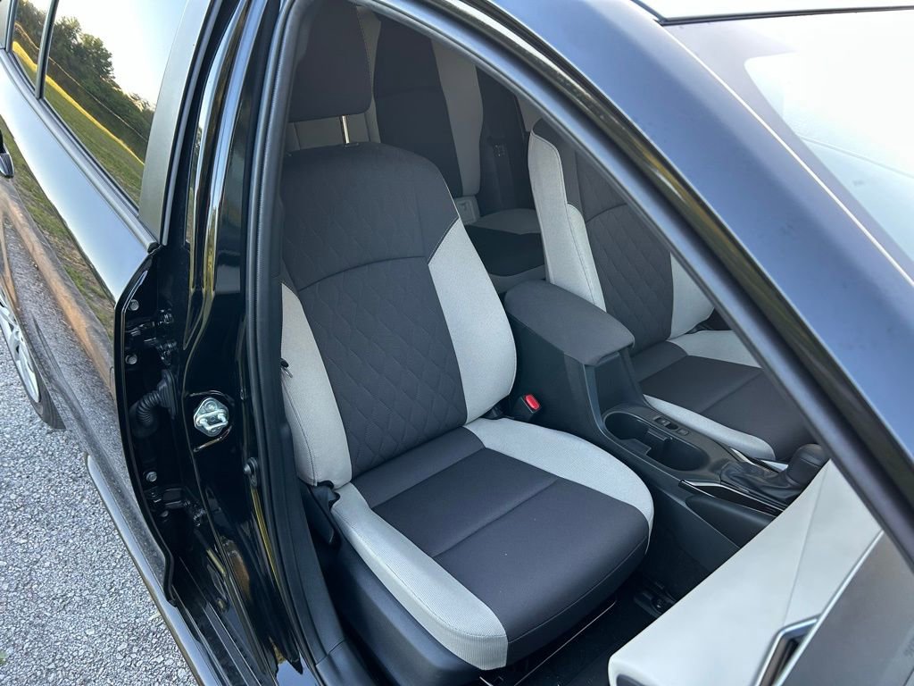 Used 2026 Toyota Corolla LE FWD image 15