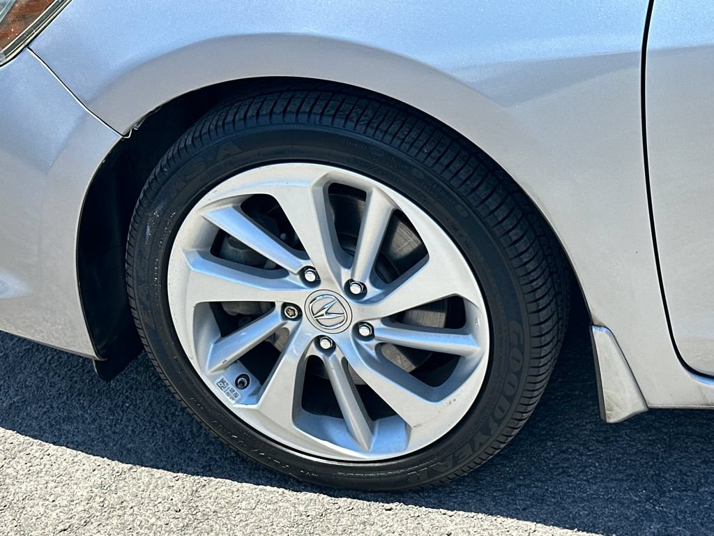 Used 2017 Acura ILX FWD image 11