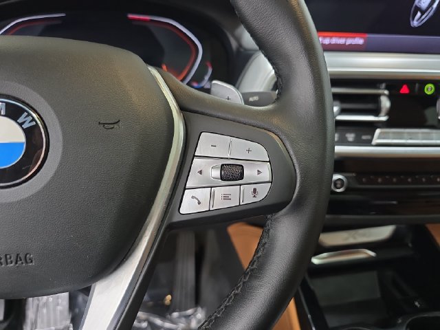 Used 2023 BMW X4 xDrive30i AWD/4WD image 18