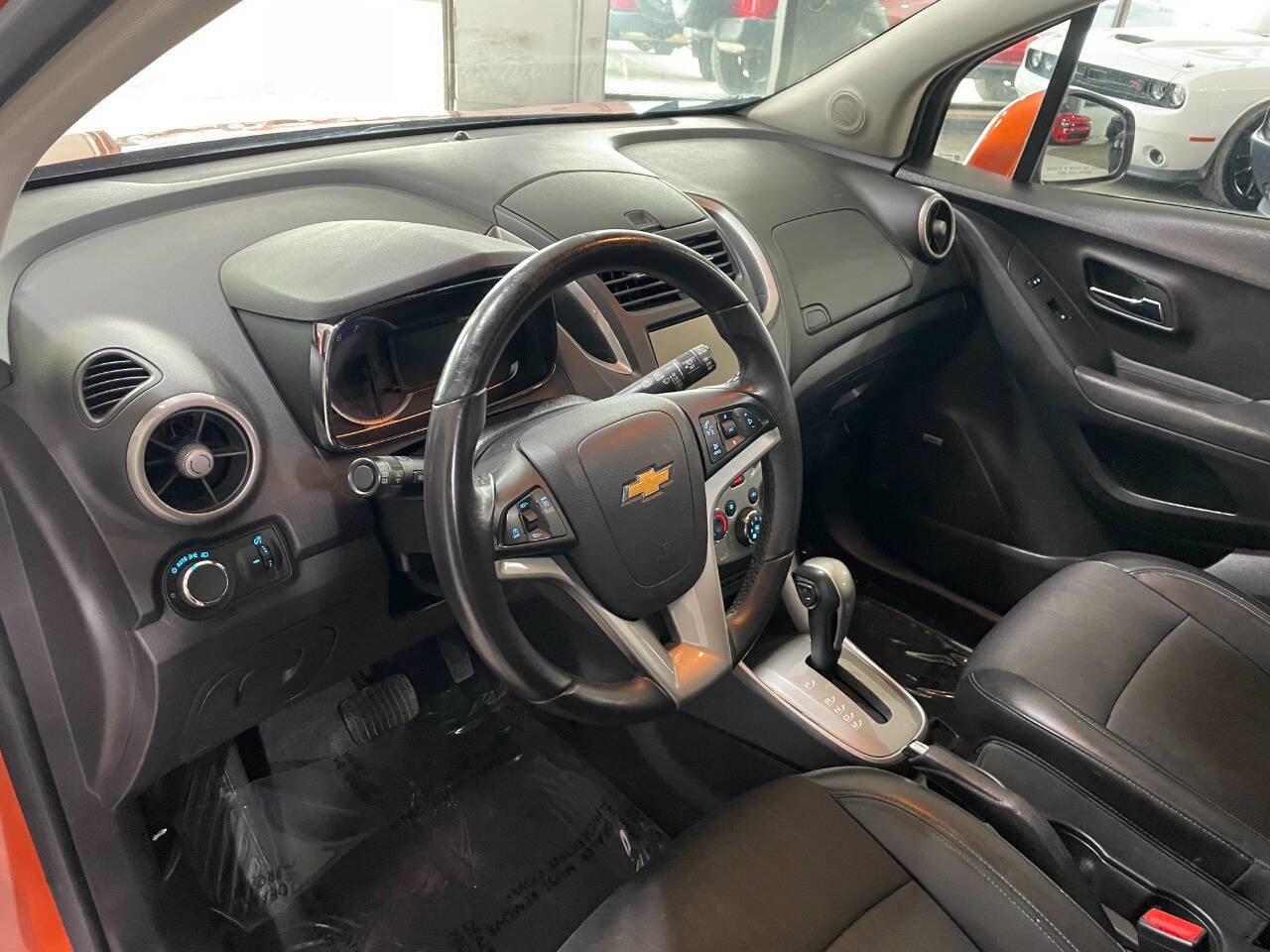 Used 2016 Chevrolet Trax LT w/ LT Sun and Sound Package image 18