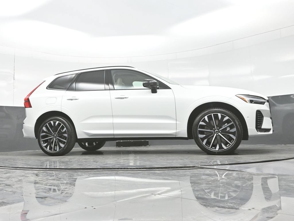 New 2026 Volvo XC60 B5 Ultra w/ Climate Package AWD/4WD image 30