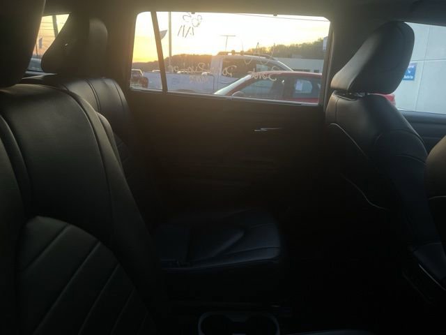 Used 2023 Toyota Highlander XLE image 8