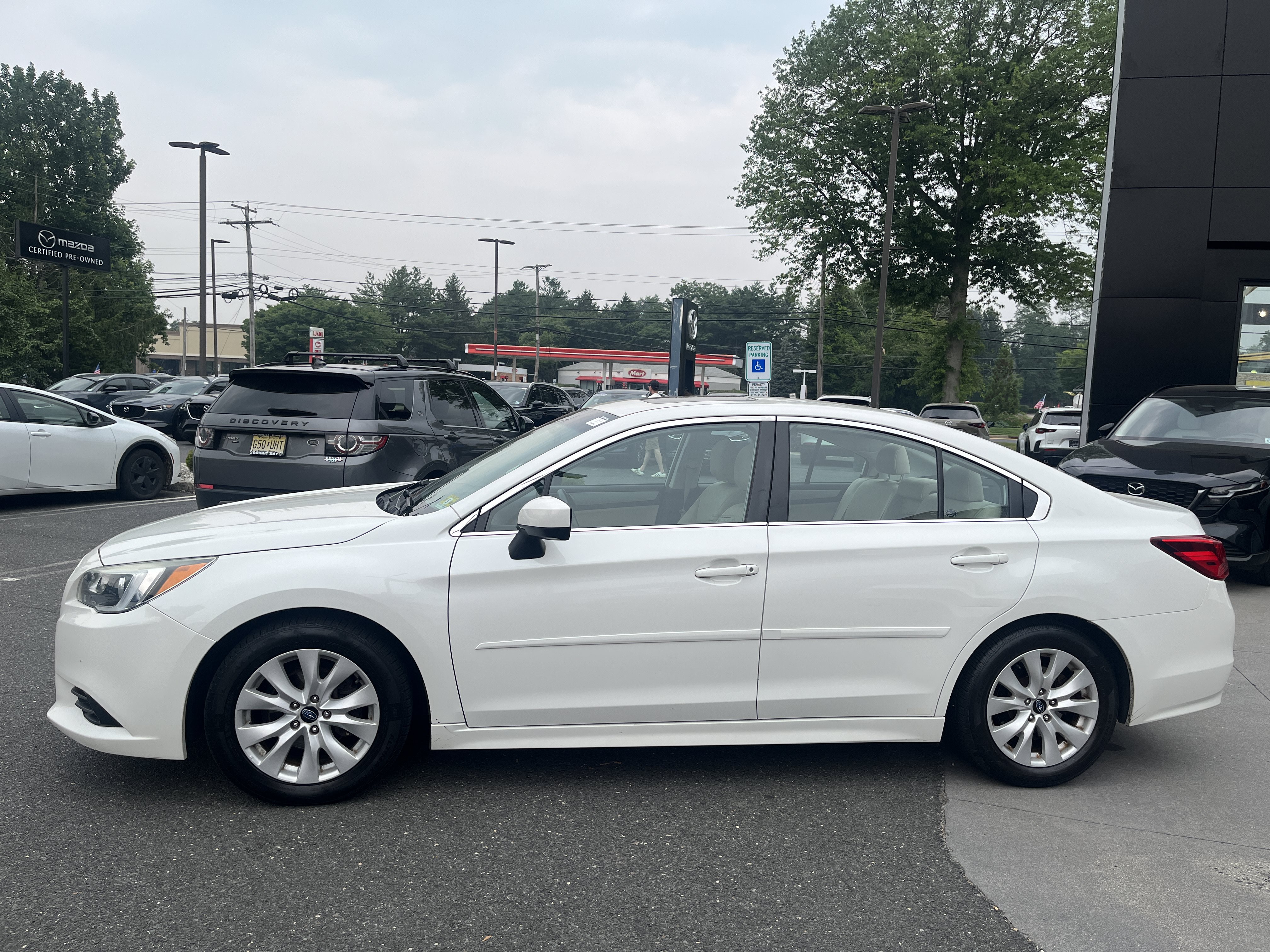 Used 2015 Subaru Legacy 2.5i Premium AWD/4WD image 2