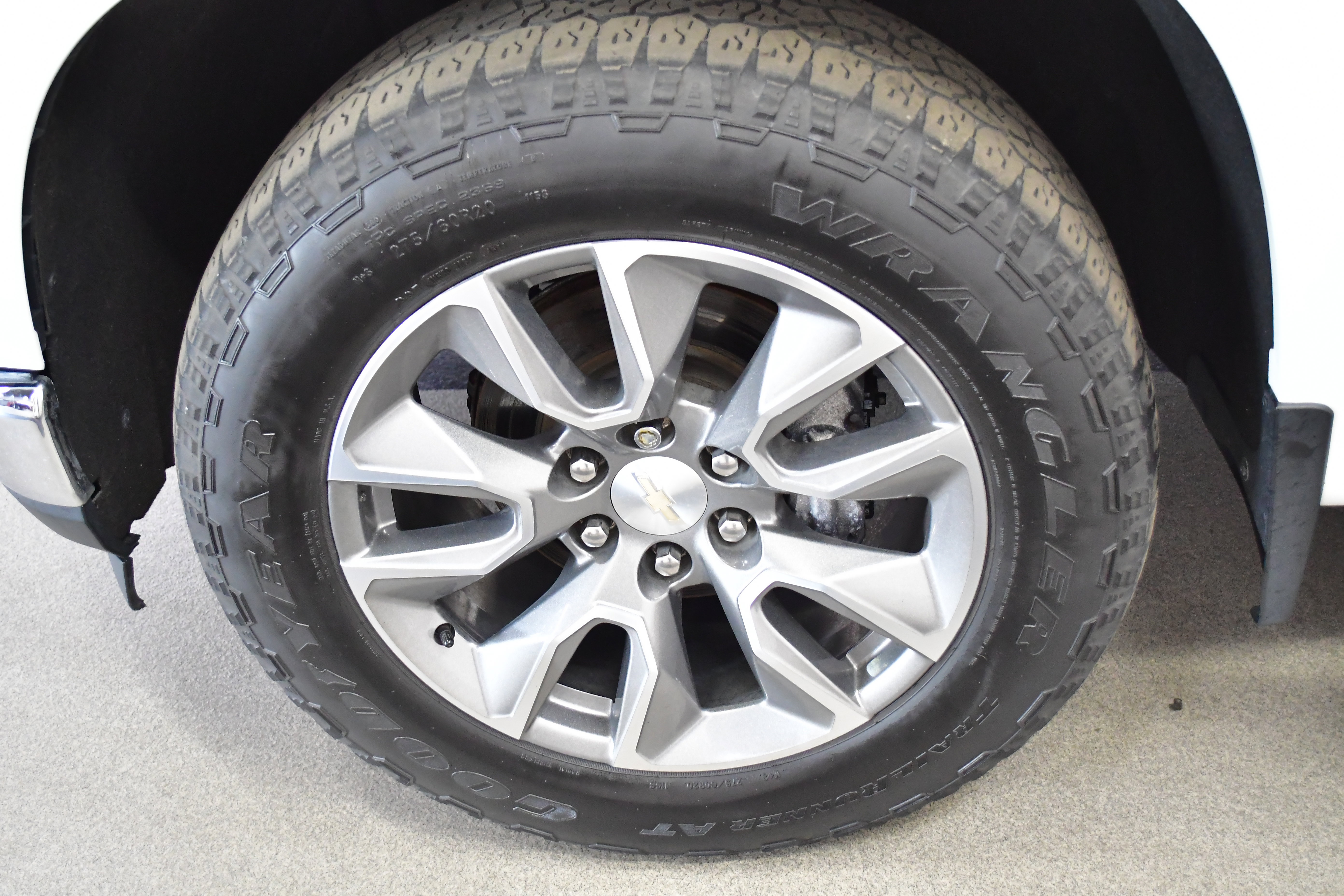 Used 2022 Chevrolet Silverado 1500 LT AWD/4WD image 36