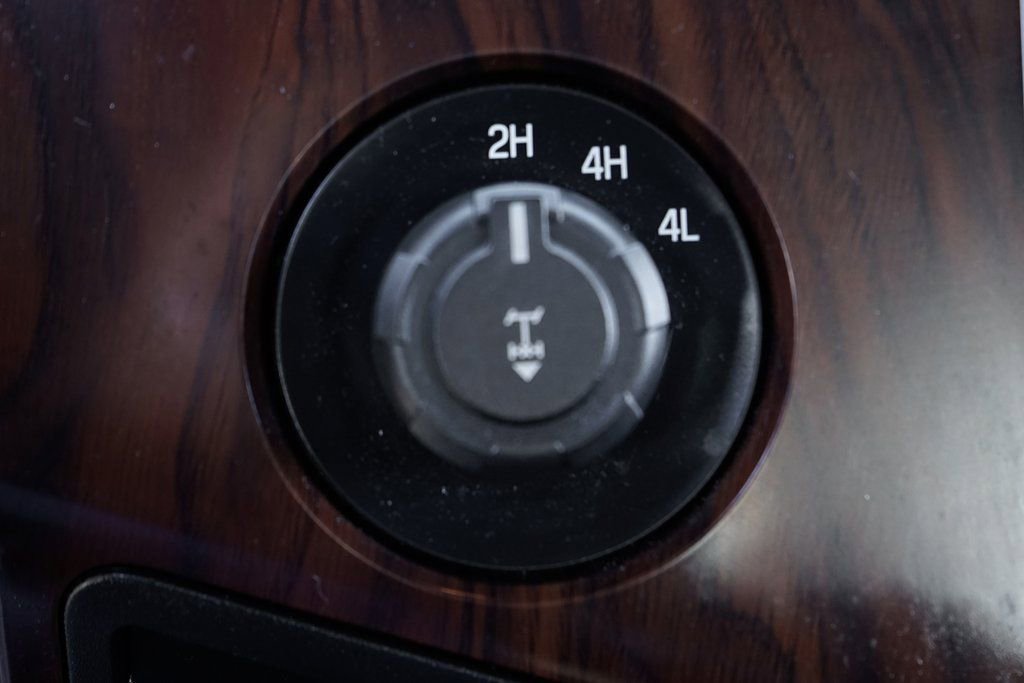 Used 2012 Ford F350 Lariat w/ Chrome Pkg image 29