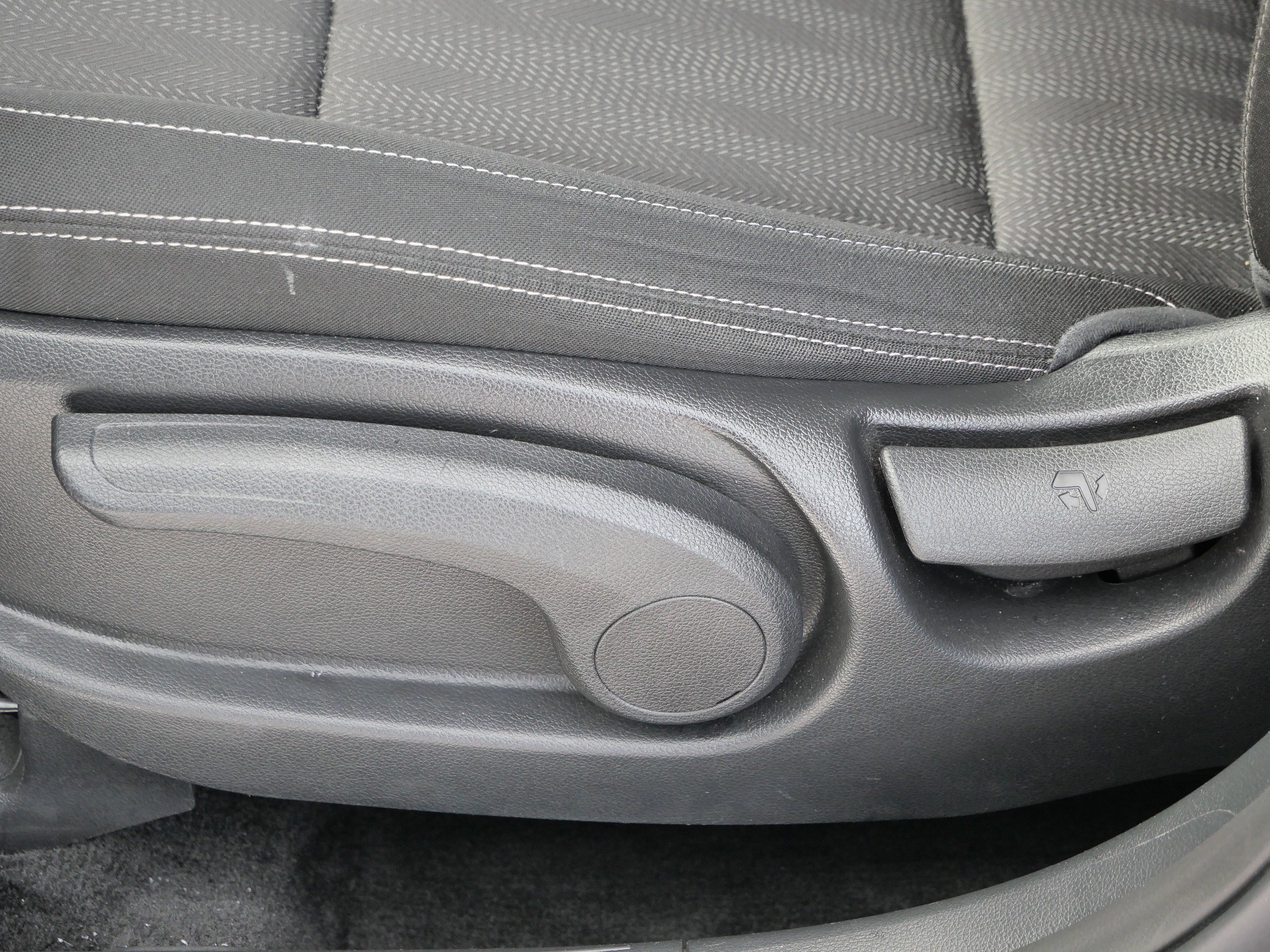 Used 2020 Kia Sportage LX image 20