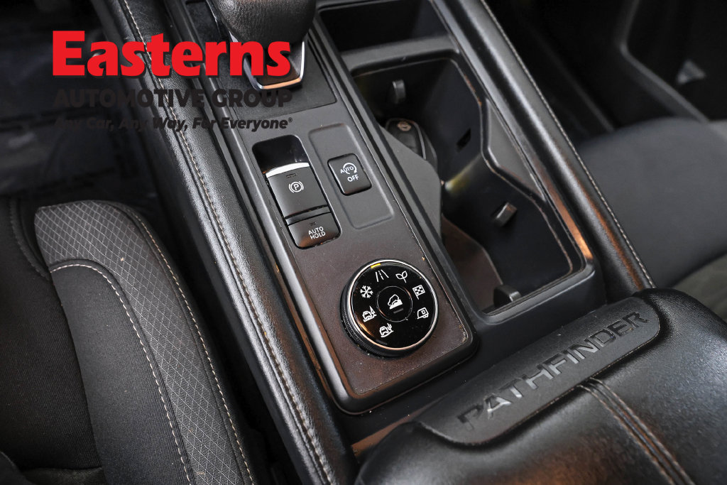 Used 2024 Nissan Pathfinder S AWD/4WD image 22