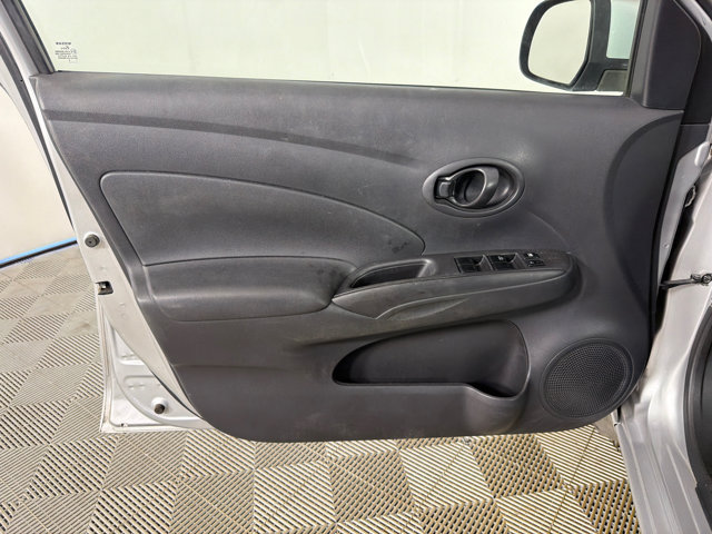 Used 2012 Nissan Versa SV FWD image 10