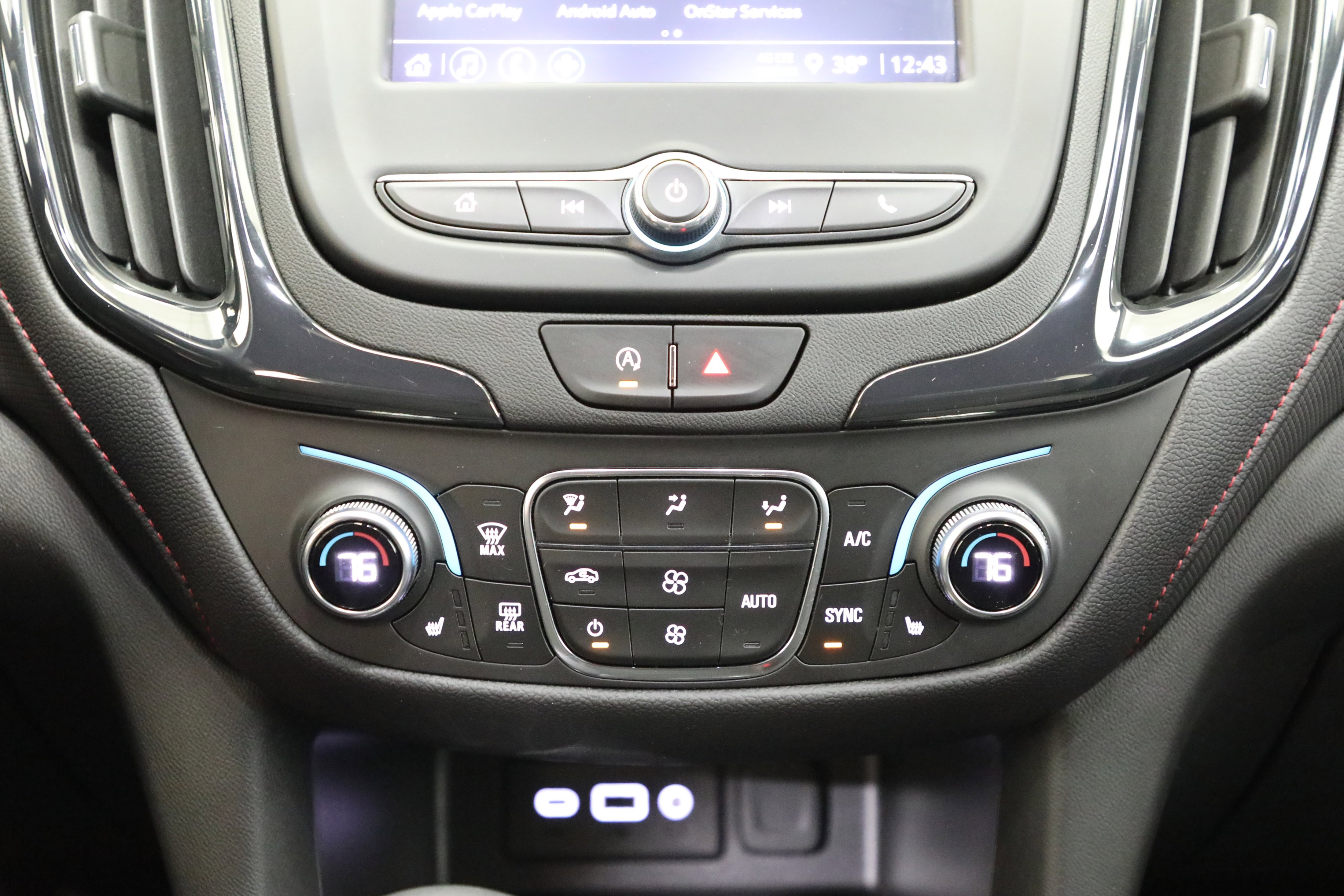 Used 2023 Chevrolet Equinox RS w/ LPO, Floor Liner Package image 9