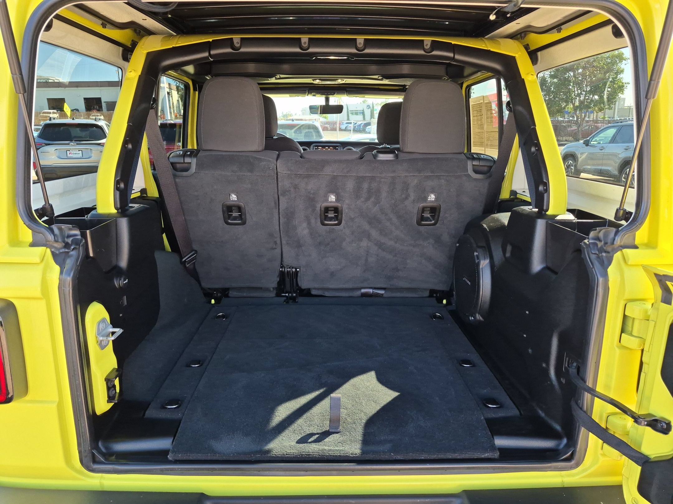 Used 2023 Jeep Wrangler Unlimited Sport w/ Sun And Sound Package AWD/4WD image 24