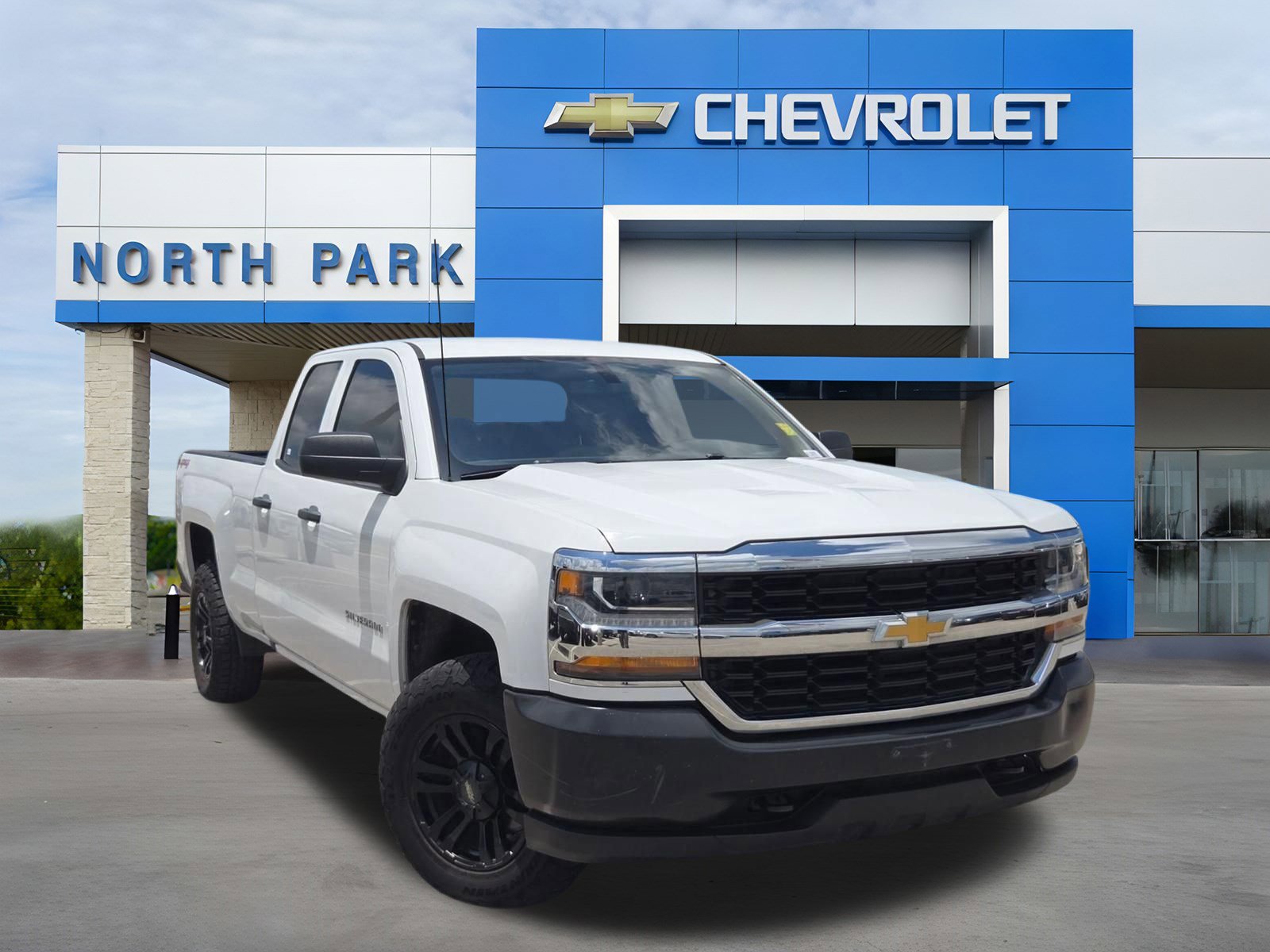 Used 2019 Chevrolet Silverado 1500 W/T AWD/4WD image 1