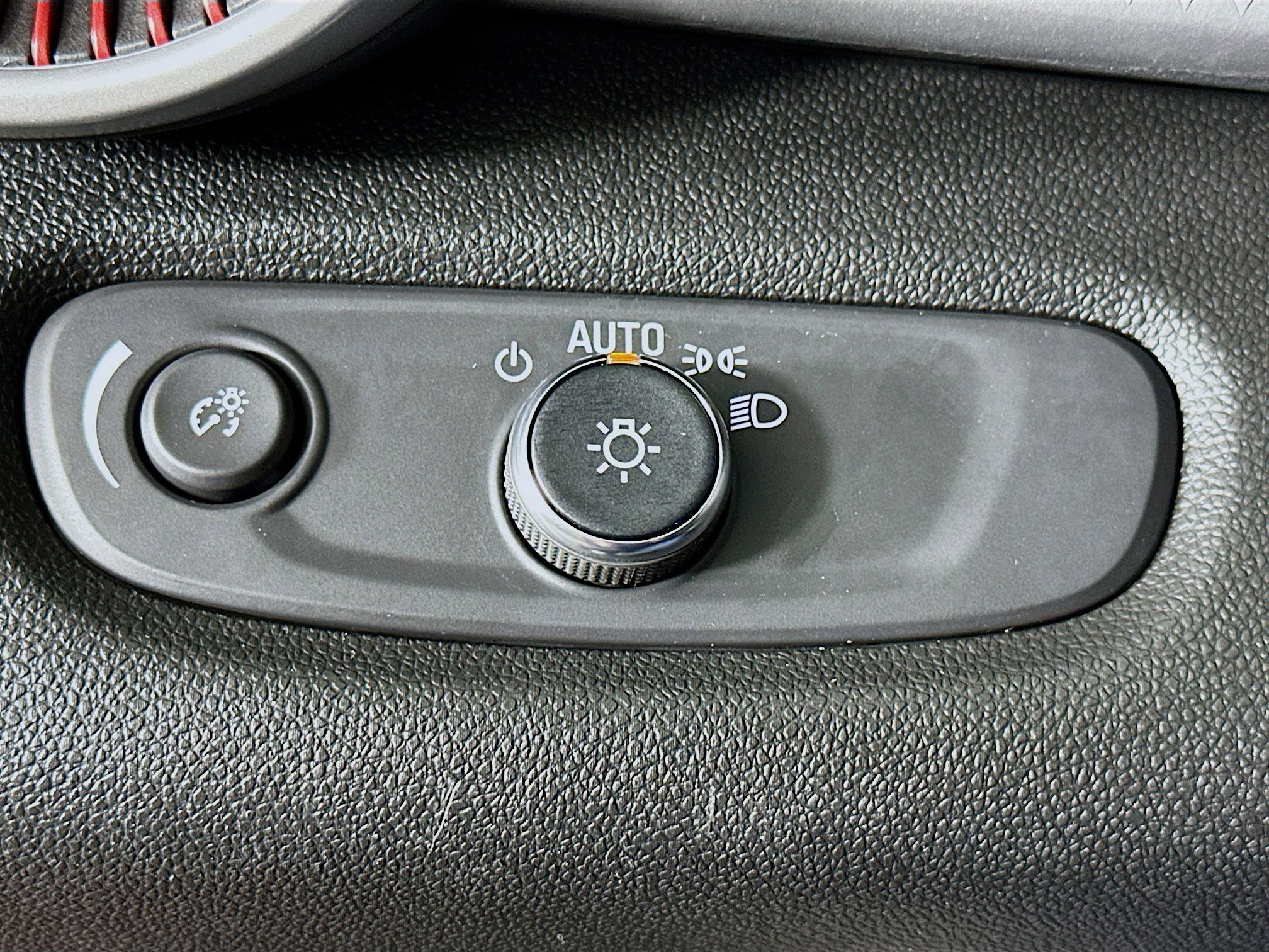 Used 2024 Chevrolet Trax RS w/ Driver Confidence Package image 15