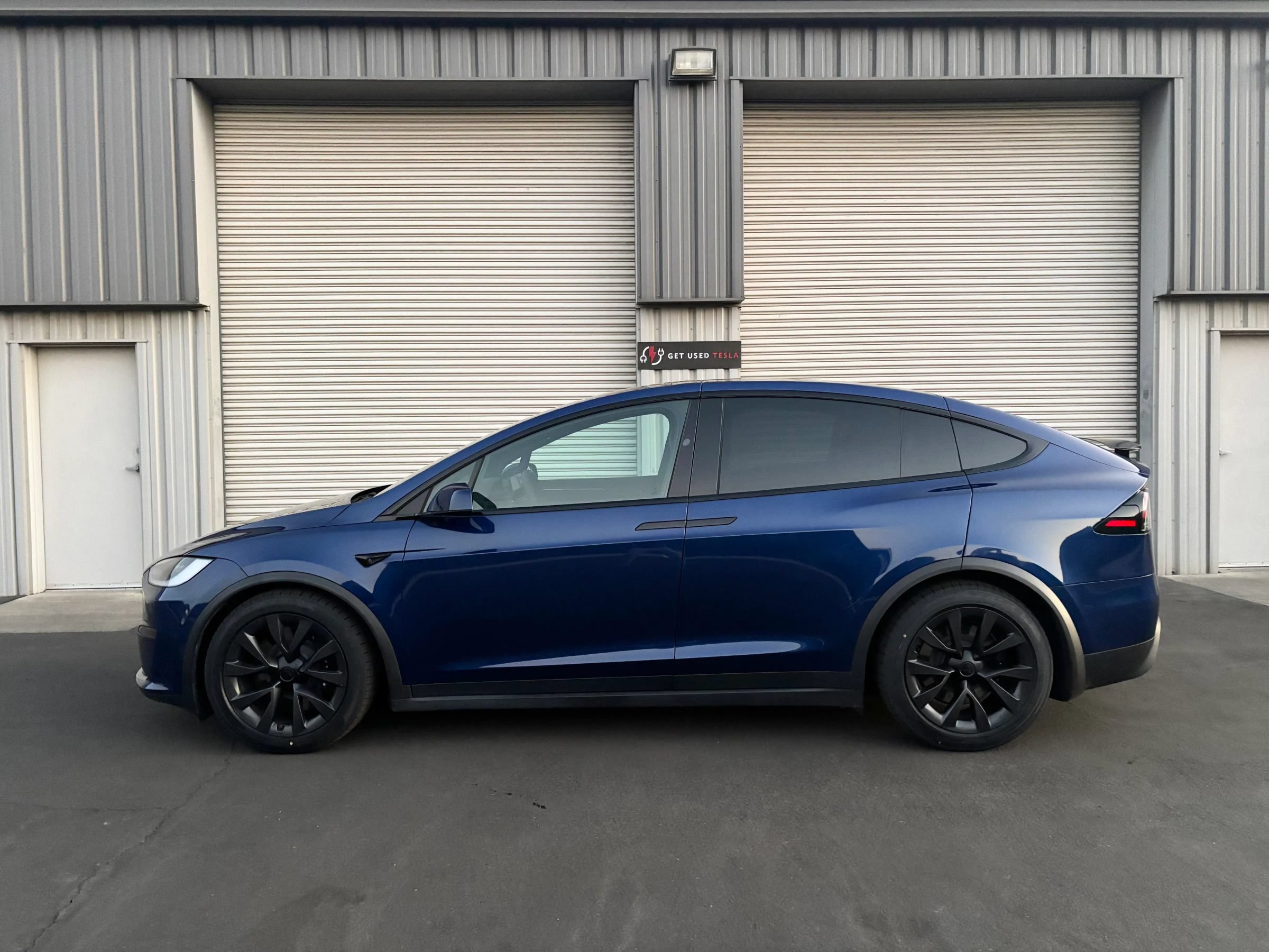 Used 2024 Tesla Model X AWD/4WD image 3