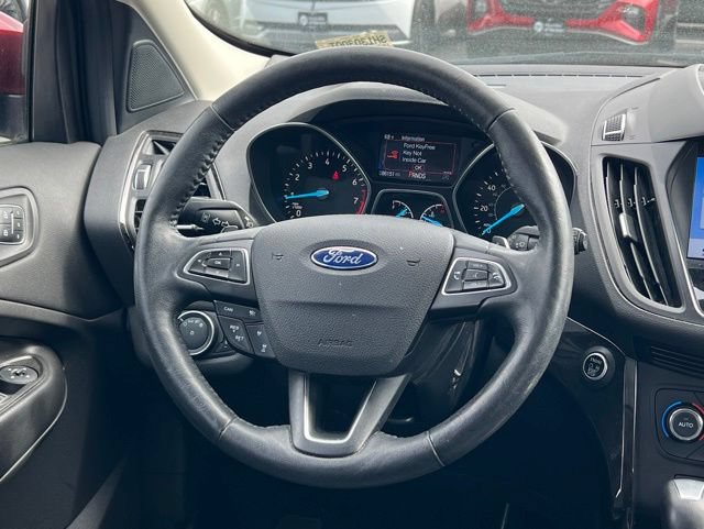 Used 2017 Ford Escape Titanium w/ Equipment Group 301A AWD/4WD image 14