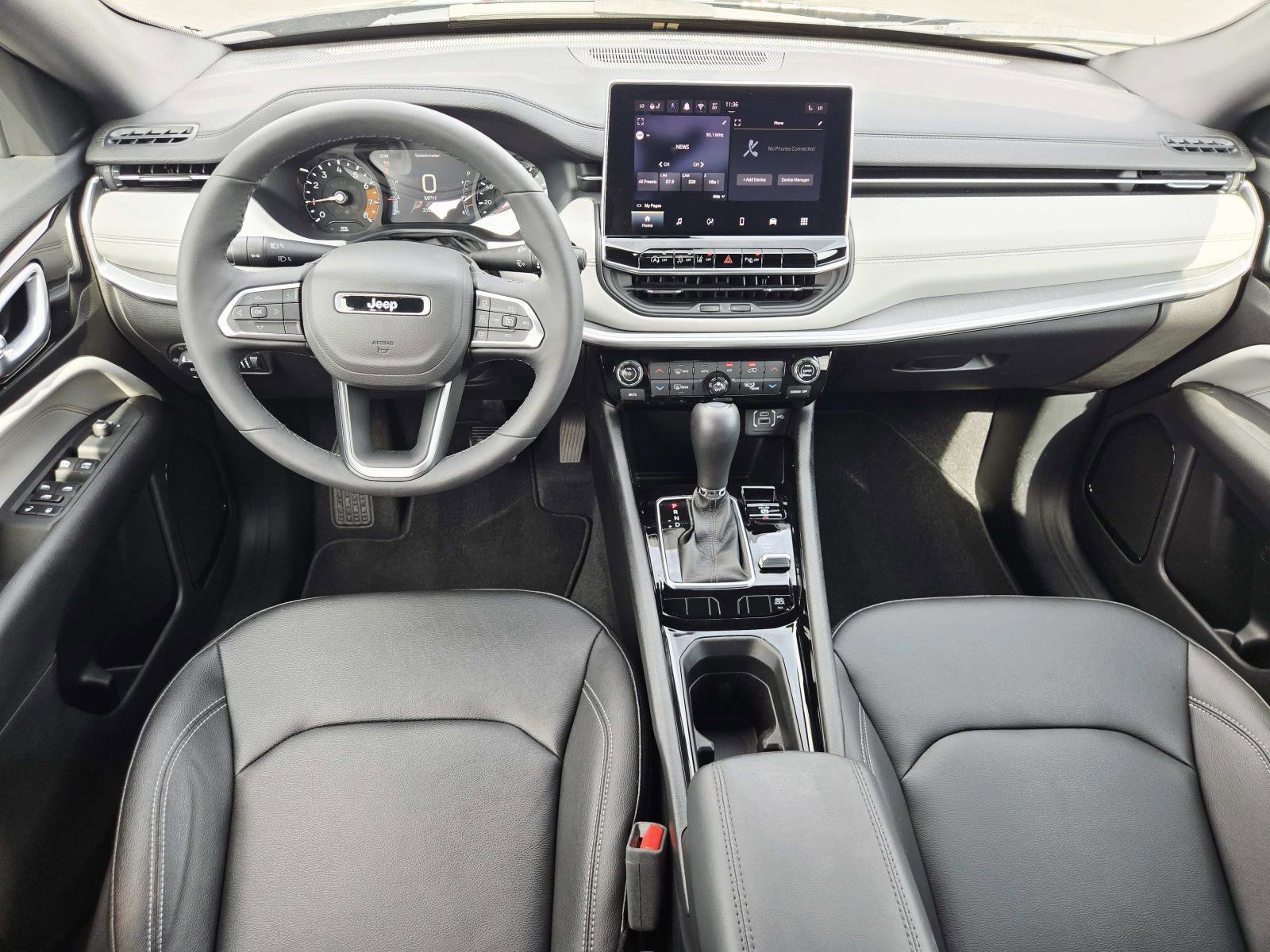 Used 2025 Jeep Compass Limited image 10